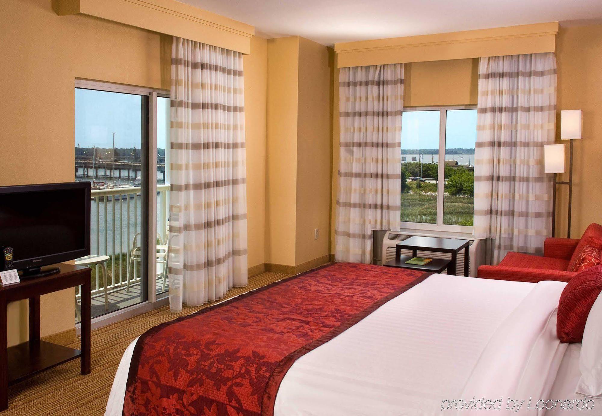 Courtyard Charleston Waterfront Hotel Kamer foto
